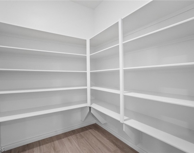 1118 Junipine Avenue - Photo Thumbnail 8