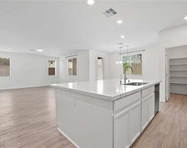 1118 Junipine Avenue - Photo Thumbnail 1