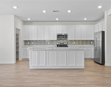 1118 Junipine Avenue - Photo Thumbnail 2
