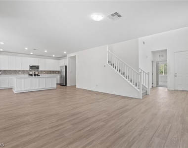 1118 Junipine Avenue - Photo Thumbnail 6