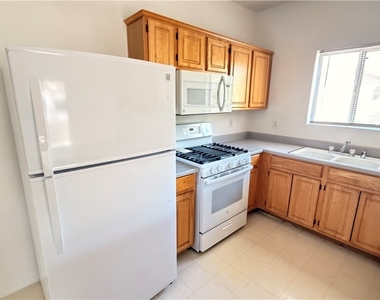 5655 E Sahara Avenue - Photo Thumbnail 10
