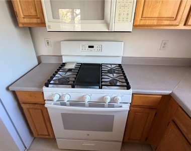 5655 E Sahara Avenue - Photo Thumbnail 17