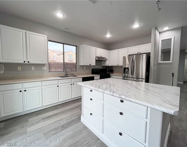6259 Copper Light Street - Photo Thumbnail 5
