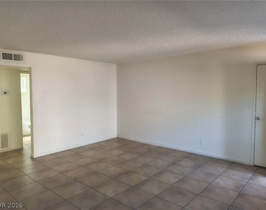 504 Calcaterra Circle - Photo Thumbnail 4
