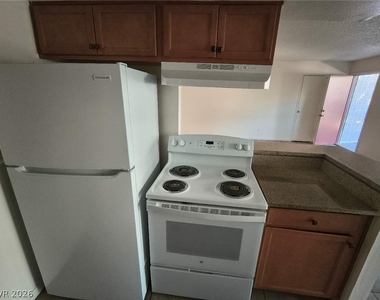 504 Calcaterra Circle - Photo Thumbnail 2