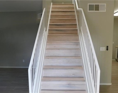 1623 Cave Spring Drive - Photo Thumbnail 8