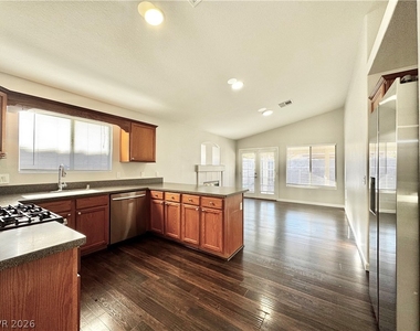 9358 Snow Flower Avenue - Photo Thumbnail 4
