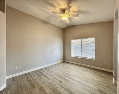 9358 Snow Flower Avenue - Photo Thumbnail 30