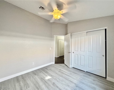 9358 Snow Flower Avenue - Photo Thumbnail 20