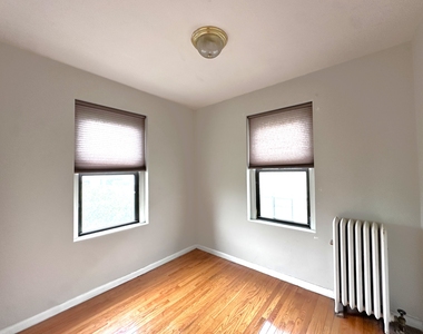 21-67 33rd Street - Photo Thumbnail 3