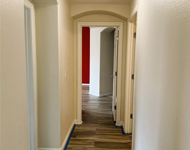 7701 W Robindale Road - Photo Thumbnail 9