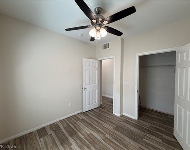 7701 W Robindale Road - Photo Thumbnail 13