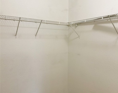 7701 W Robindale Road - Photo Thumbnail 12