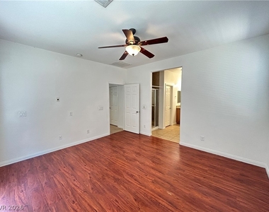 1030 Via Nandina Place - Photo Thumbnail 8