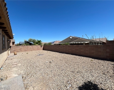 1030 Via Nandina Place - Photo Thumbnail 24