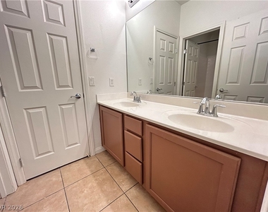 1030 Via Nandina Place - Photo Thumbnail 19