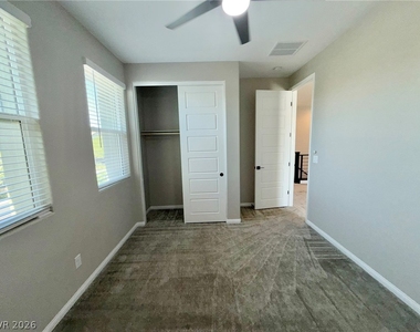 4442 Frias Falls Avenue - Photo Thumbnail 20
