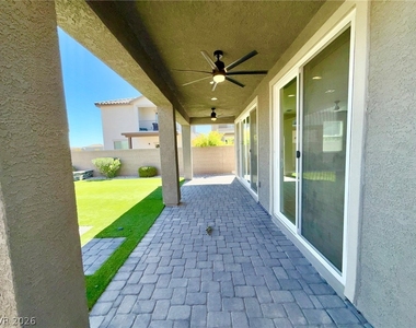 4442 Frias Falls Avenue - Photo Thumbnail 11