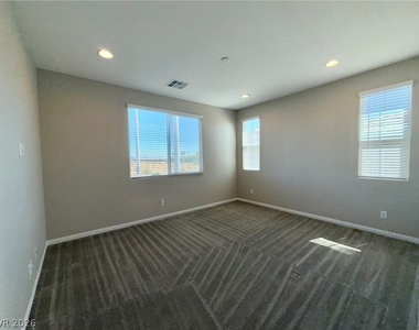4442 Frias Falls Avenue - Photo Thumbnail 24