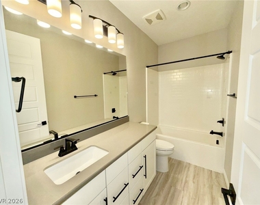 4442 Frias Falls Avenue - Photo Thumbnail 21