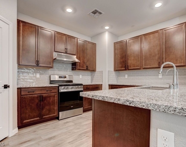 2648 Montesilvano Place - Photo Thumbnail 9