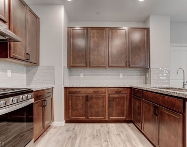 2648 Montesilvano Place - Photo Thumbnail 11