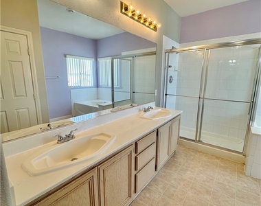 7216 Winding Creek Drive - Photo Thumbnail 21