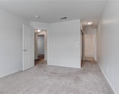 690 Ambling Gait Avenue - Photo Thumbnail 21