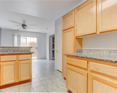 690 Ambling Gait Avenue - Photo Thumbnail 12