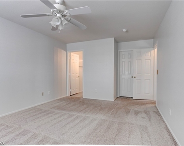 690 Ambling Gait Avenue - Photo Thumbnail 14