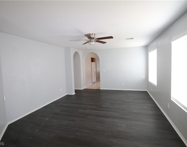 7868 Steamboat Springs Court - Photo Thumbnail 3