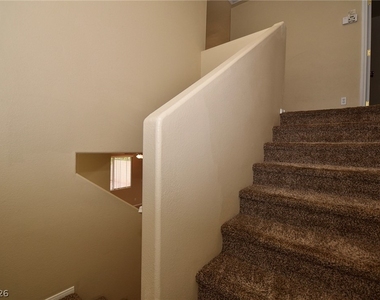 9067 Vintage Wine Avenue - Photo Thumbnail 15