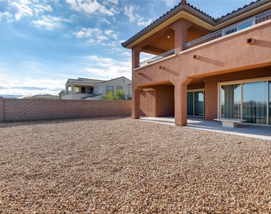 12165 Edgehurst Court - Photo Thumbnail 26