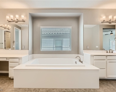 12165 Edgehurst Court - Photo Thumbnail 13