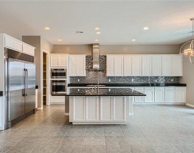 12165 Edgehurst Court - Photo Thumbnail 7