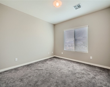 12165 Edgehurst Court - Photo Thumbnail 18