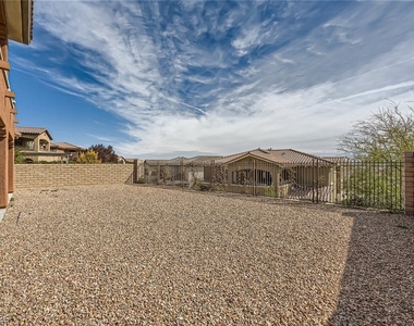 12165 Edgehurst Court - Photo Thumbnail 28