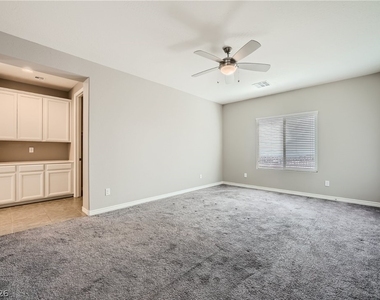 12165 Edgehurst Court - Photo Thumbnail 10