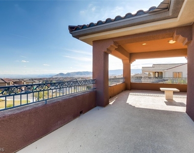 12165 Edgehurst Court - Photo Thumbnail 24