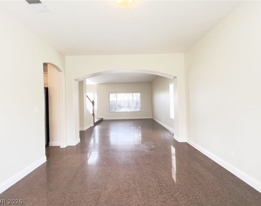 2019 Silverton Drive - Photo Thumbnail 6