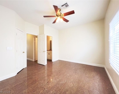 2019 Silverton Drive - Photo Thumbnail 10