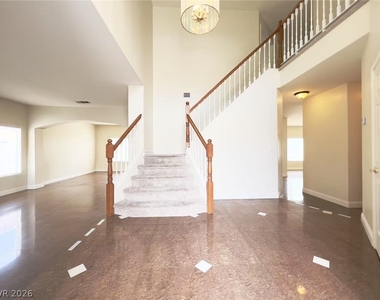 2019 Silverton Drive - Photo Thumbnail 4