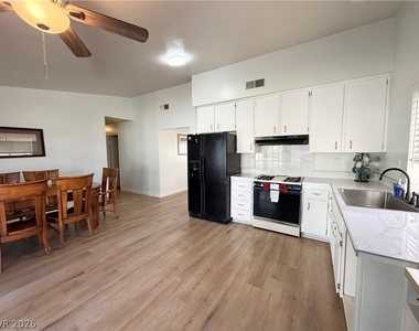 2126 Rawhide Street - Photo Thumbnail 6