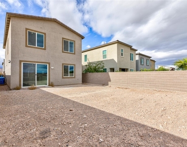 7792 Vino Vranec Court - Photo Thumbnail 32