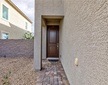 7792 Vino Vranec Court - Photo Thumbnail 2
