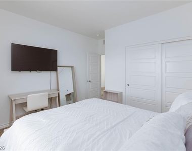 7792 Vino Vranec Court - Photo Thumbnail 27