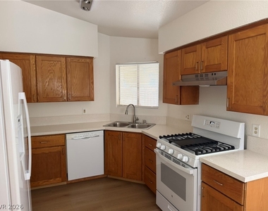 2324 Chapman Hill Drive - Photo Thumbnail 7