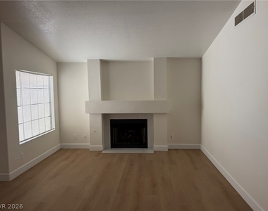 2324 Chapman Hill Drive - Photo Thumbnail 3