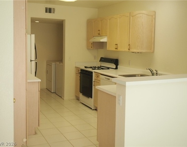 7724 Bauble Avenue - Photo Thumbnail 13