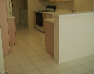 7724 Bauble Avenue - Photo Thumbnail 12